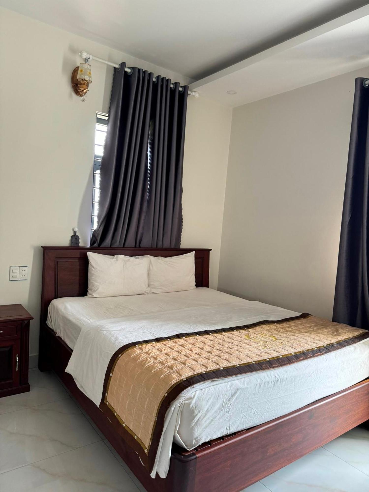 Hoang Khiem Hotel Pleiku Esterno foto